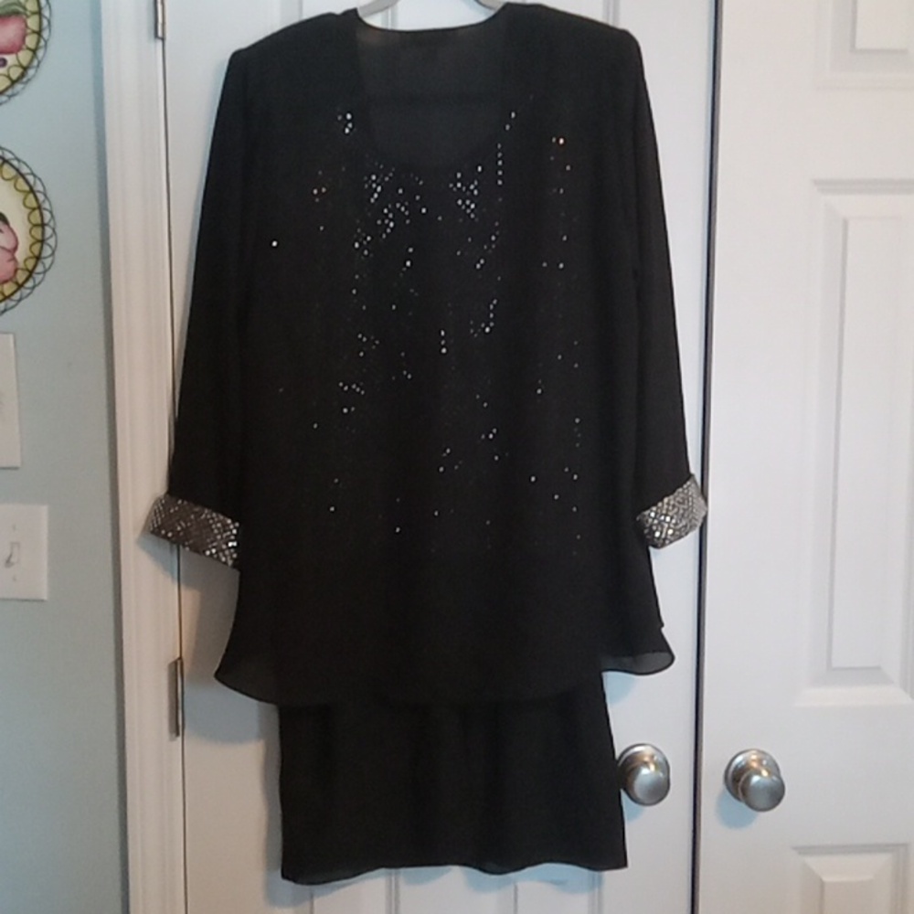Patra Petite Classic Black Vintage Dress - Picture 5 of 7